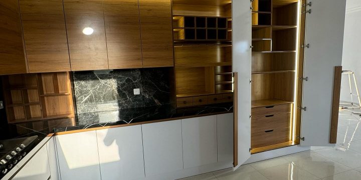 کابینت هایگلاس